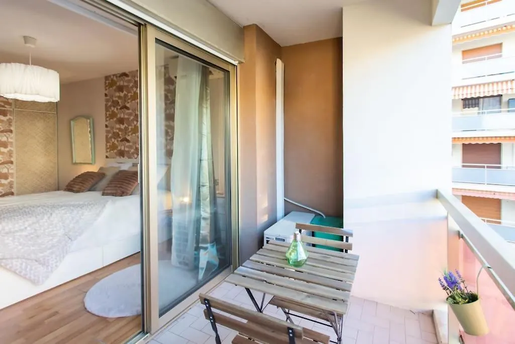 A10 - 1 Bdr Heart Of Juan Les Pins 5 Min Sea - Ac & Balconies Apartment Antibes