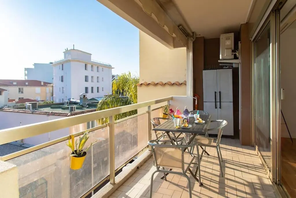 昂蒂布A10 - 1 Bdr Heart Of Juan Les Pins 5 Min Sea - Ac & Balconies公寓 0*, 昂蒂布 法国